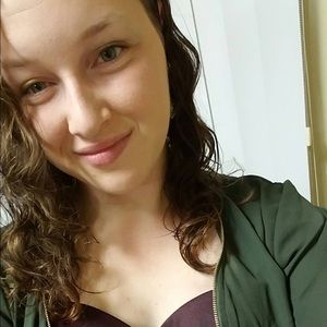 Meet your Posher, Cayla